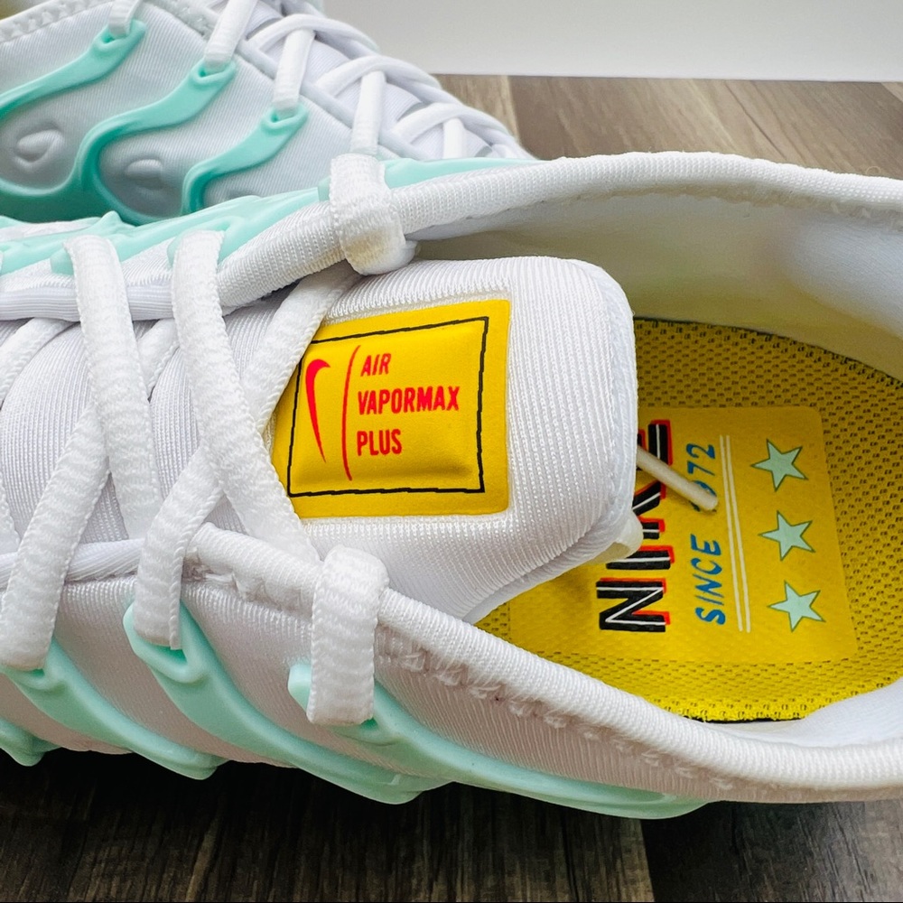 Nike Air Vapormax Plus - Picture 5 of 8